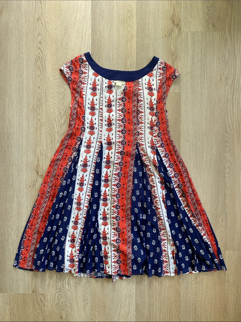 Maeve Anthropologie Boho Print Fit & Flare Dress Size Small Red Blue Rayon Lined